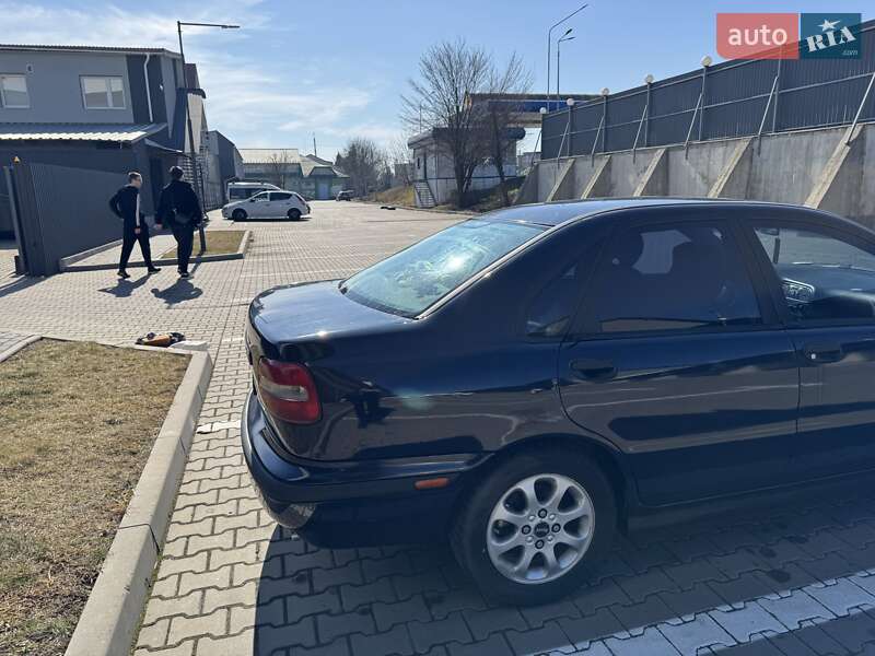 Седан Volvo S40 2000 в Івано-Франківську