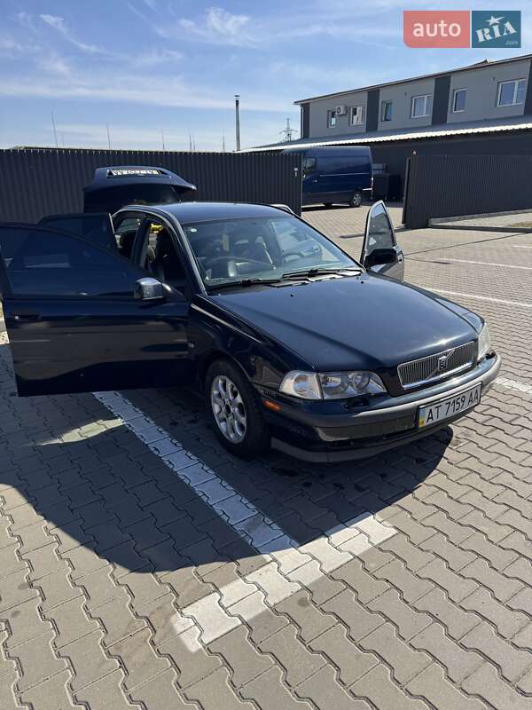 Седан Volvo S40 2000 в Івано-Франківську