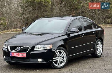 Седан Volvo S40 2012 в Стрые