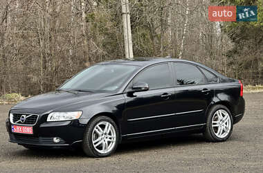 Седан Volvo S40 2012 в Стрые