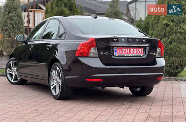 Седан Volvo S40 2012 в 