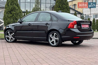 Седан Volvo S40 2012 в 