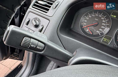Седан Volvo S40 2012 в 