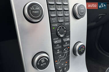 Седан Volvo S40 2012 в 