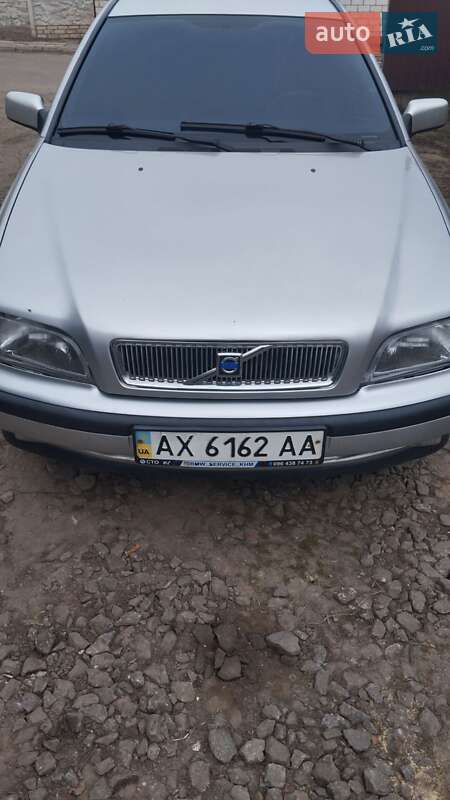 Volvo S40 2000