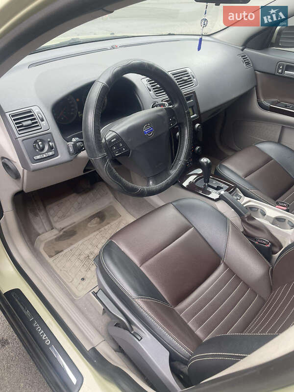 Седан Volvo S40 2005 в Василькове