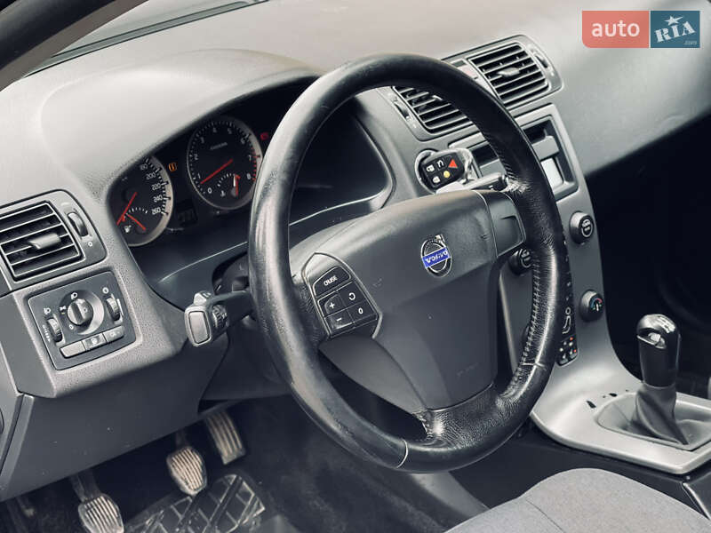 Седан Volvo S40 2005 в Івано-Франківську