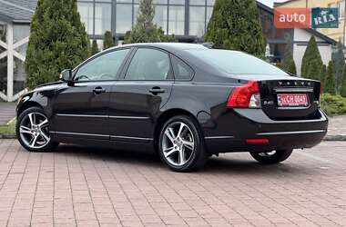 Седан Volvo S40 2012 в 