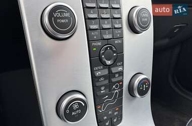 Седан Volvo S40 2012 в 