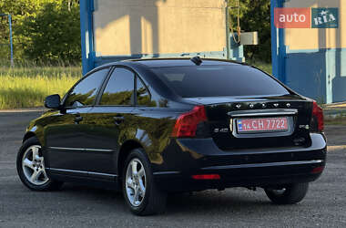 Седан Volvo S40 2012 в 