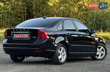 Седан Volvo S40 2012 в 