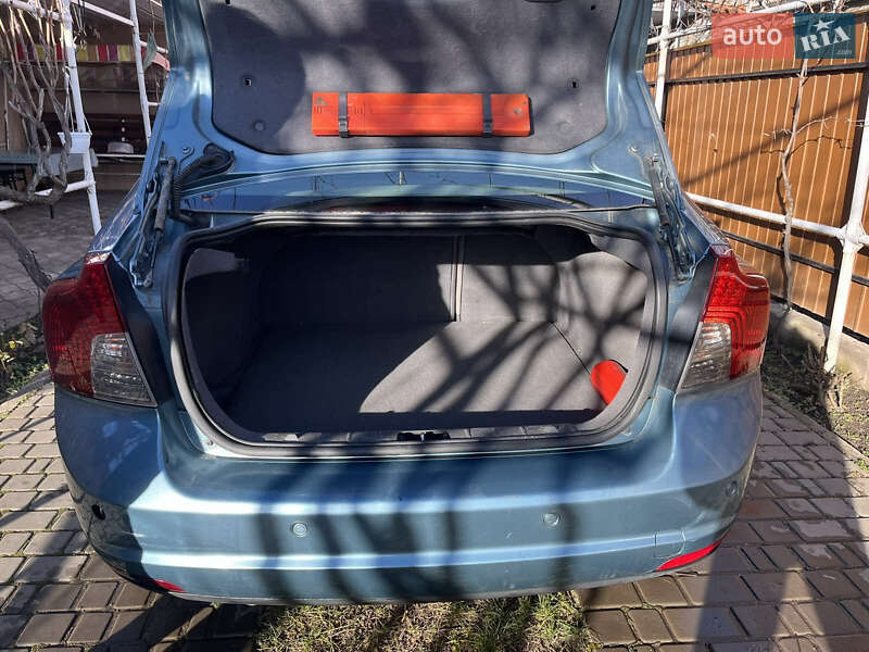 Седан Volvo S40 2007 в Измаиле