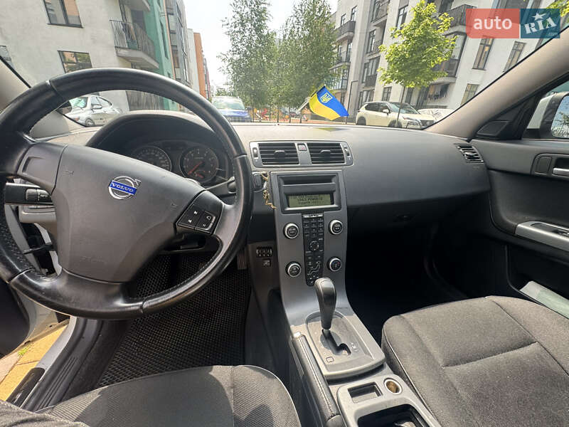 Седан Volvo S40 2012 в Києві