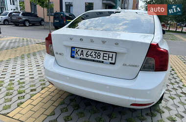 Седан Volvo S40 2012 в 