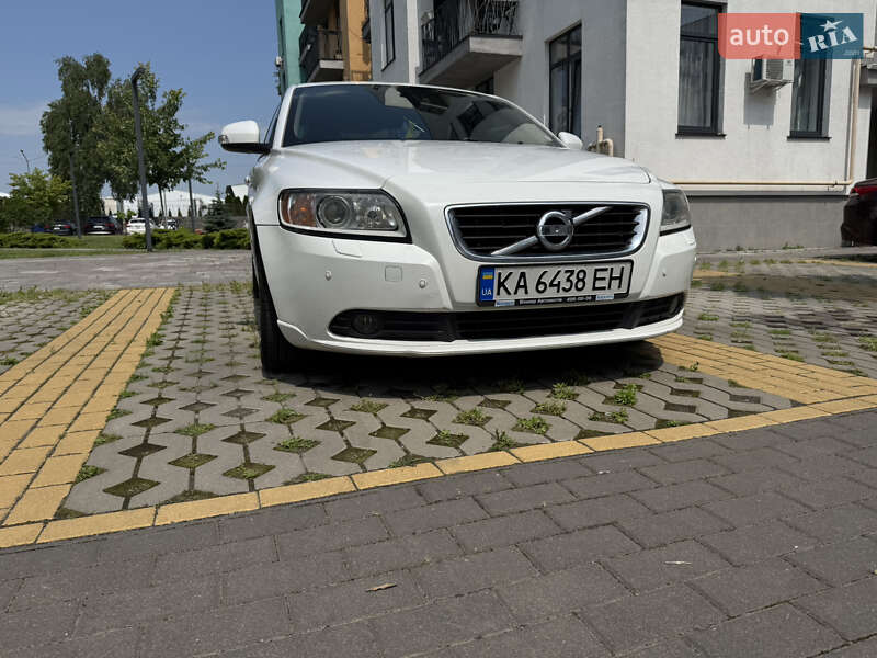 Седан Volvo S40 2012 в Києві