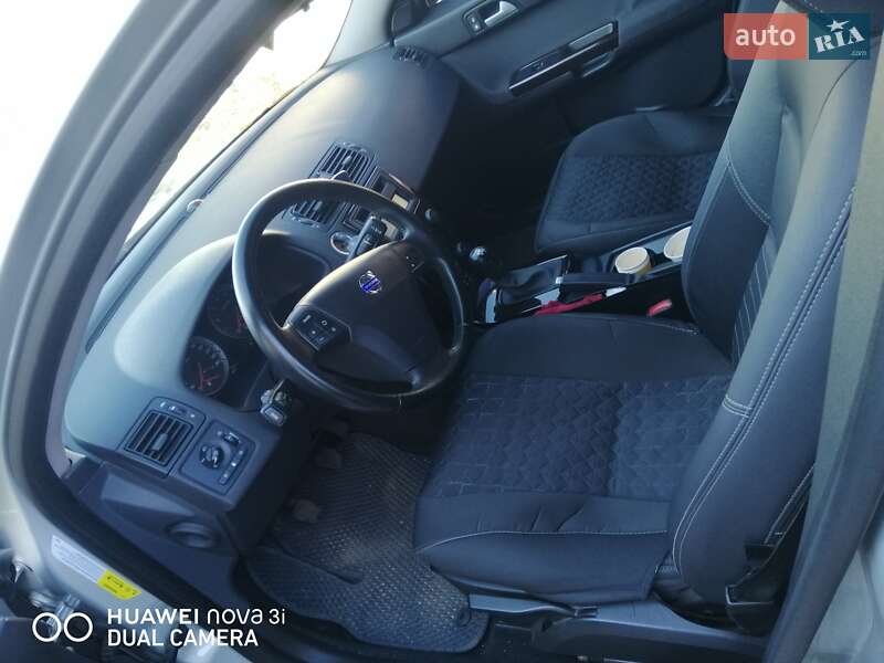 Седан Volvo S40 2007 в Вараше