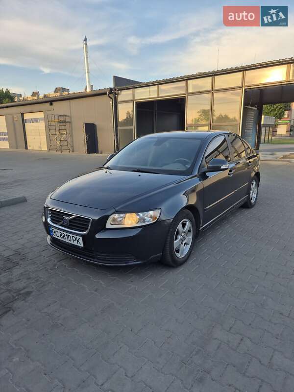 Volvo S40 2009