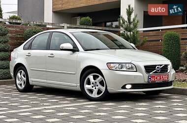 Седан Volvo S40 2012 в Стрию