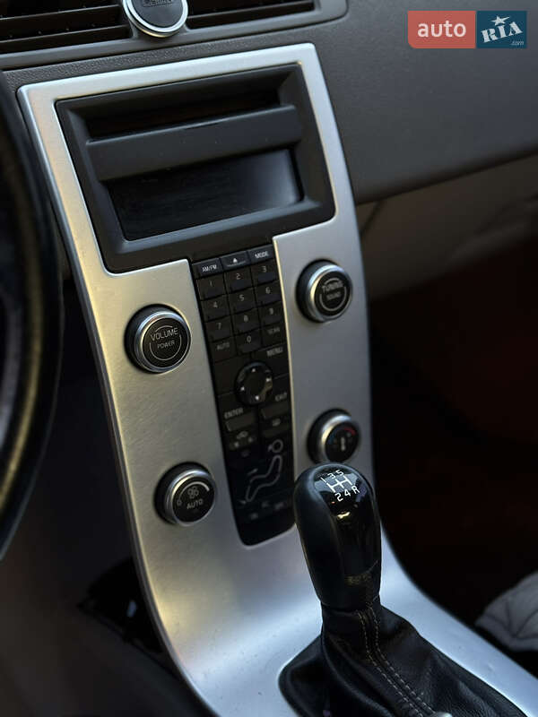 Седан Volvo S40 2009 в Киеве
