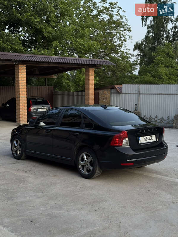 Седан Volvo S40 2009 в Киеве