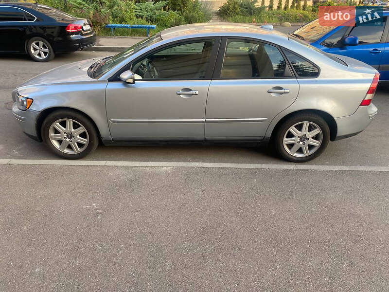 Седан Volvo S40 2006 в Чернигове