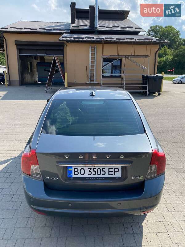 Седан Volvo S40 2011 в Копичинці