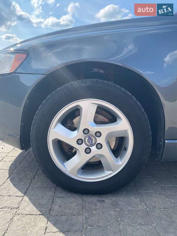 Седан Volvo S40 2011 в Копичинці