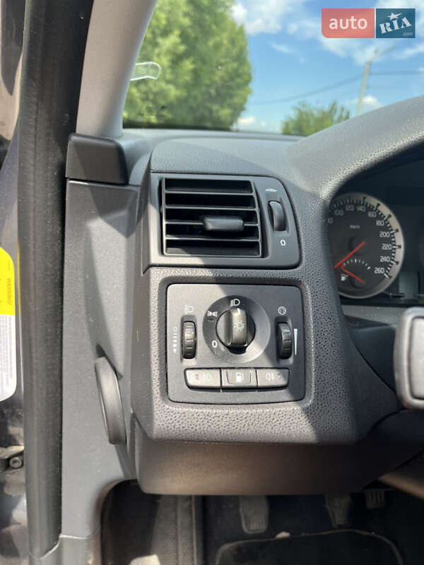 Седан Volvo S40 2006 в Украинке