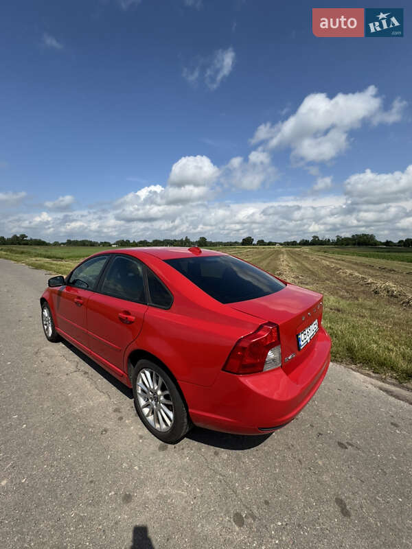 Седан Volvo S40 2010 в Чернигове