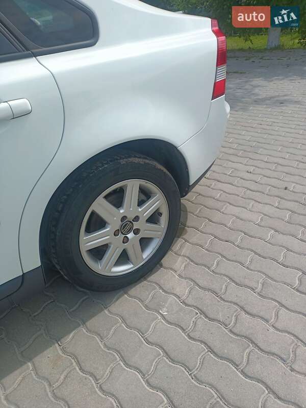 Седан Volvo S40 2005 в Хоросткове