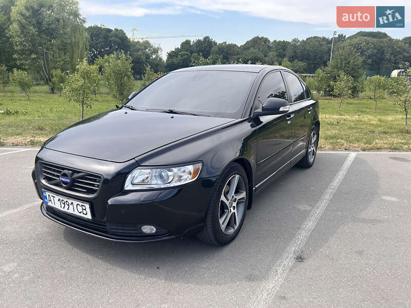 Volvo S40 2012