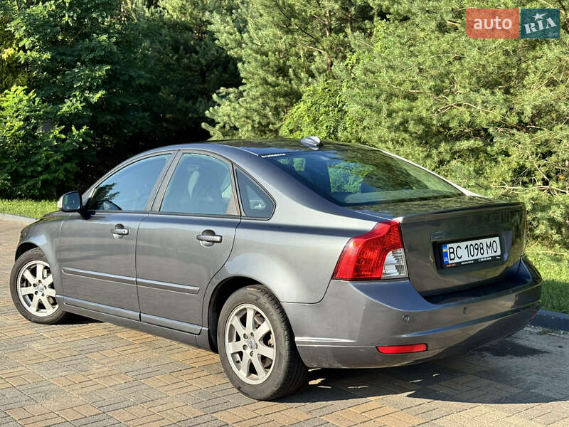 Седан Volvo S40 2010 в Судовой Вишне
