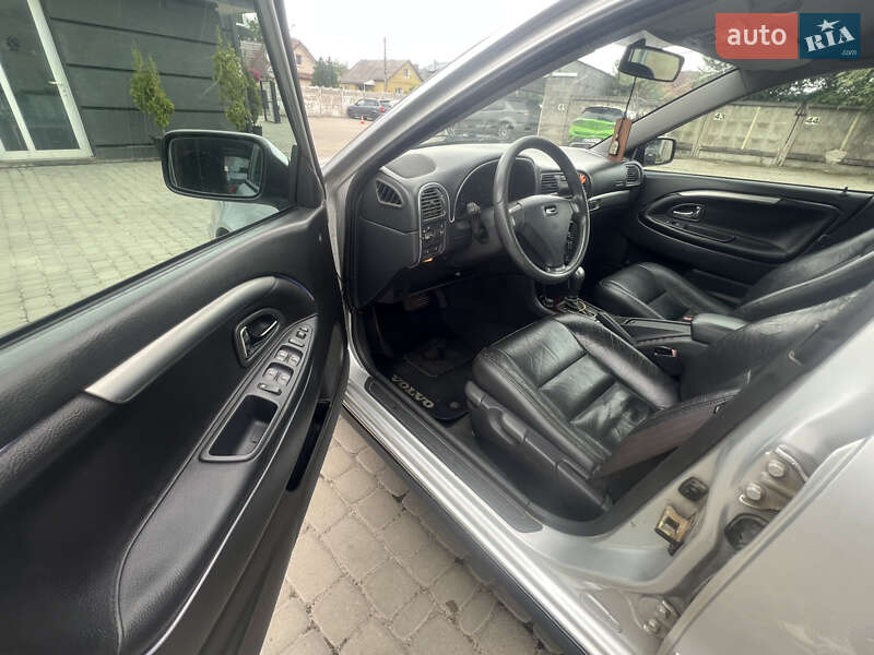 Седан Volvo S40 2003 в Нововолынске