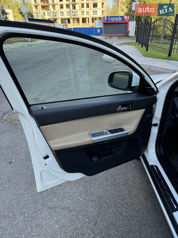 Седан Volvo S40 2012 в Запоріжжі