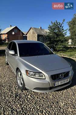 Седан Volvo S40 2011 в Сторожинці