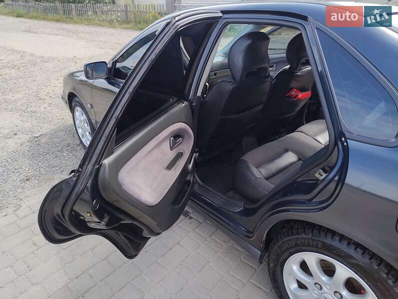 Седан Volvo S40 2000 в Вараші
