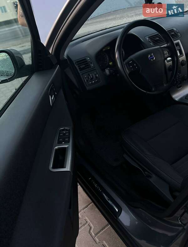 Седан Volvo S40 2006 в Киеве