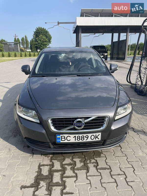 Volvo S40 2011
