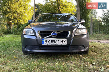 Седан Volvo S40 2011 в 