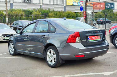 Седан Volvo S40 2011 в 