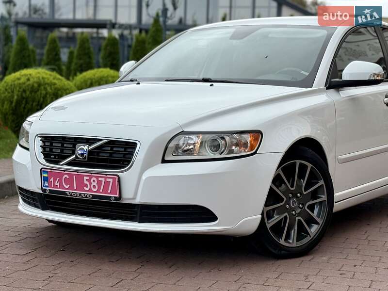 Седан Volvo S40 2010 в Стрые