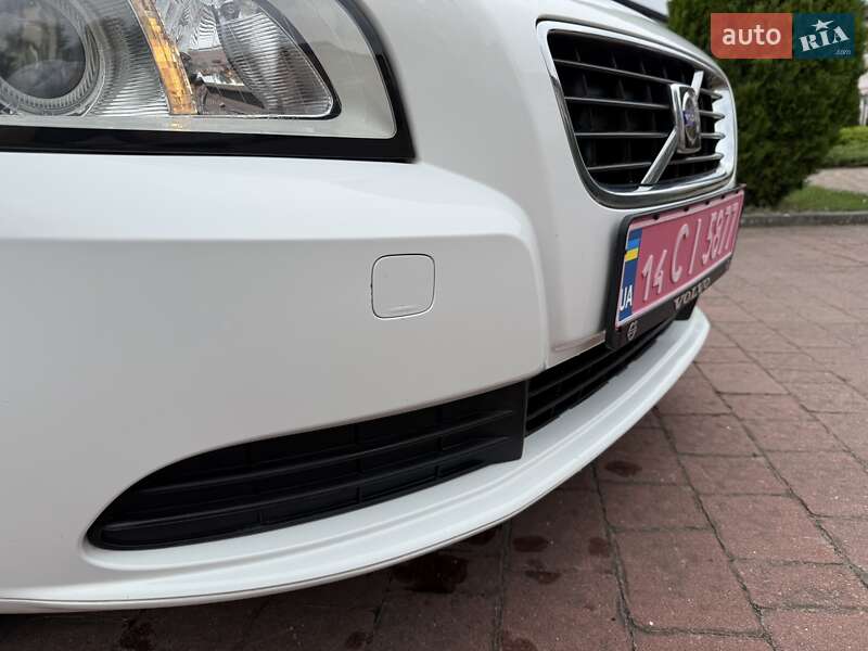 Седан Volvo S40 2010 в Стрые