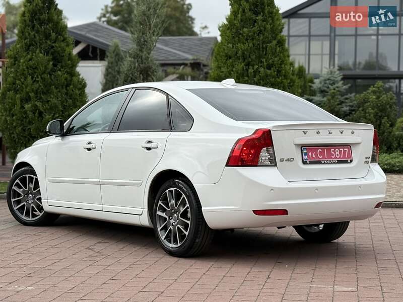 Седан Volvo S40 2010 в Стрые