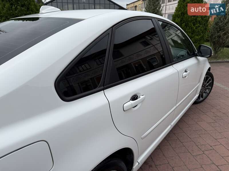 Седан Volvo S40 2010 в Стрые