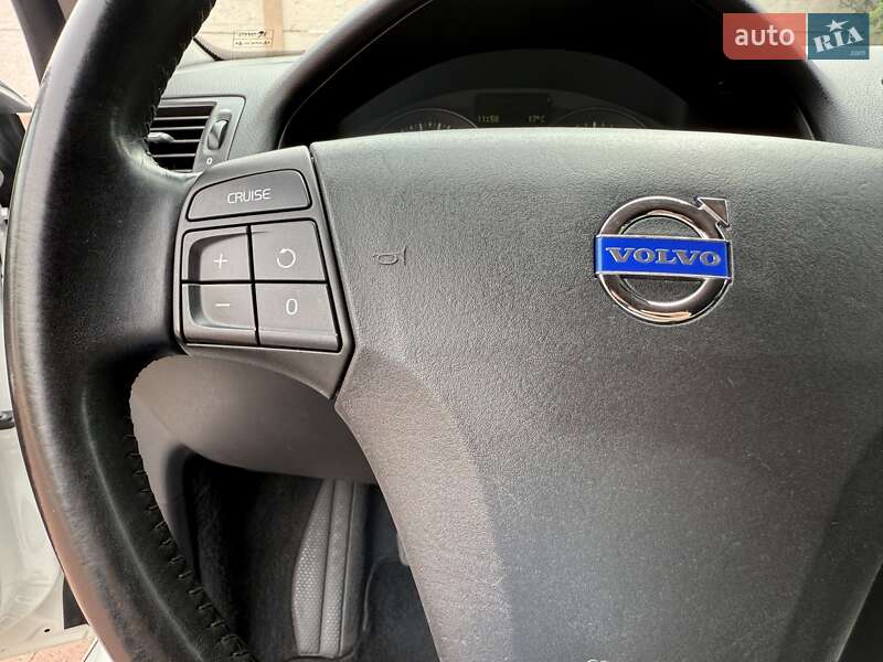 Седан Volvo S40 2010 в Стрые