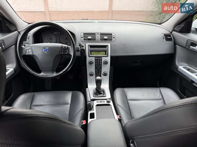 Седан Volvo S40 2010 в Стрые