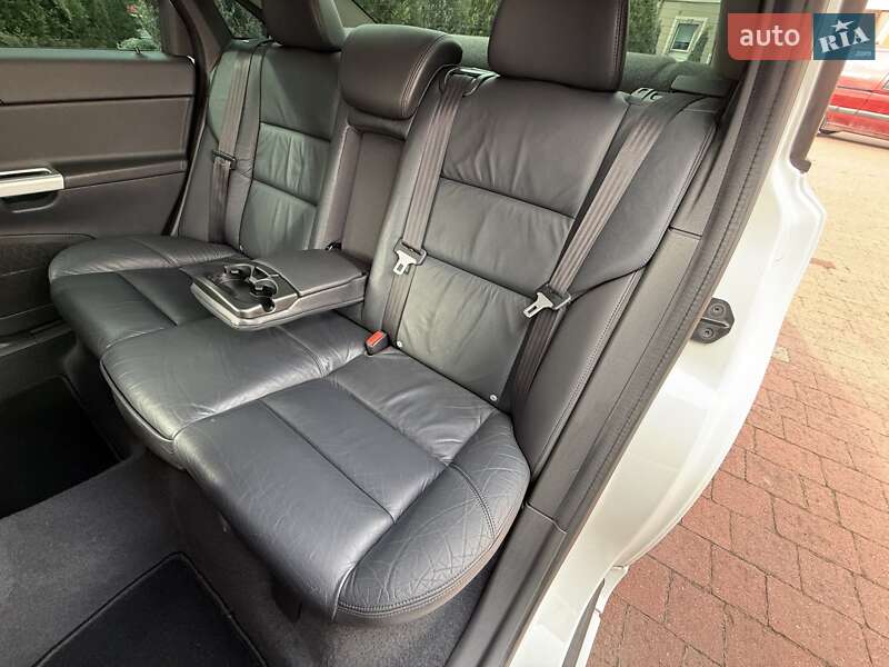 Седан Volvo S40 2010 в Стрые