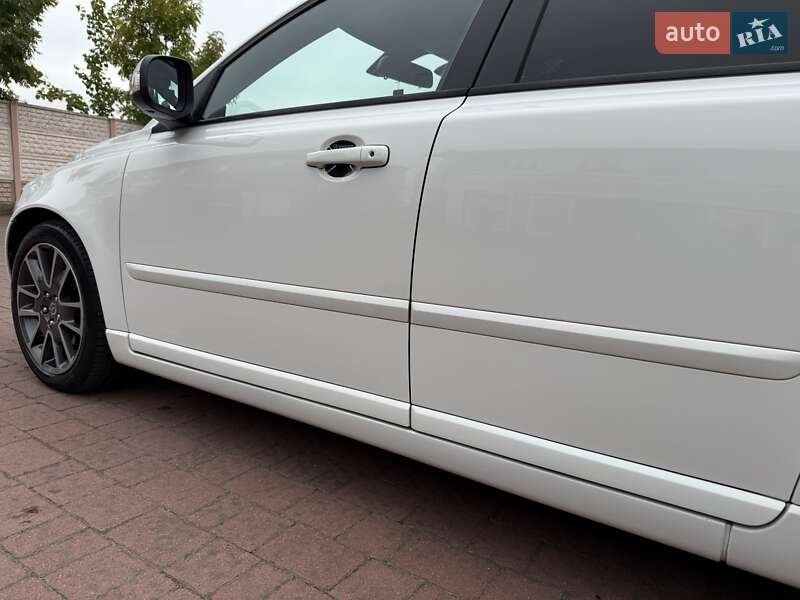 Седан Volvo S40 2010 в Стрые