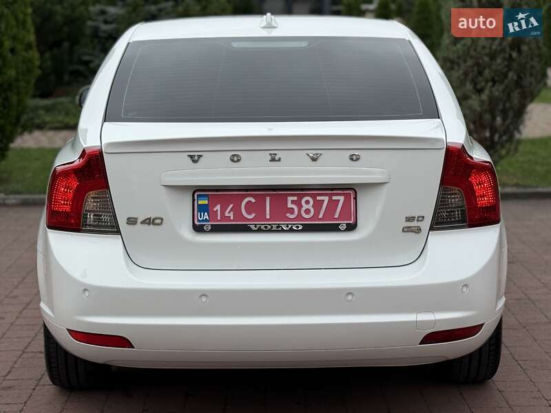 Седан Volvo S40 2010 в Стрые