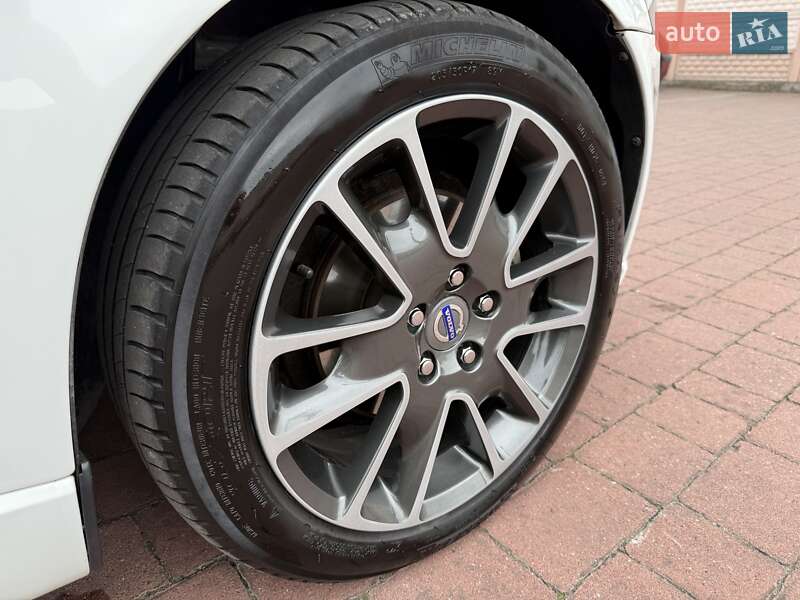 Седан Volvo S40 2010 в Стрые